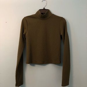 Long sleeve crop top